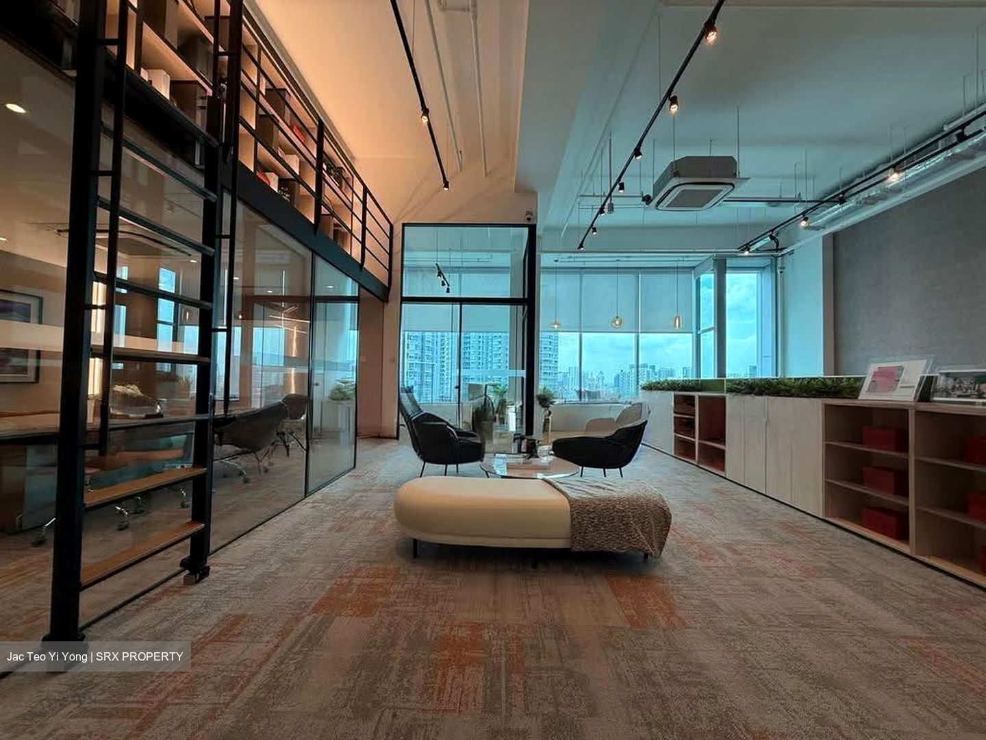 Arc 380 (D8), Office #634929811